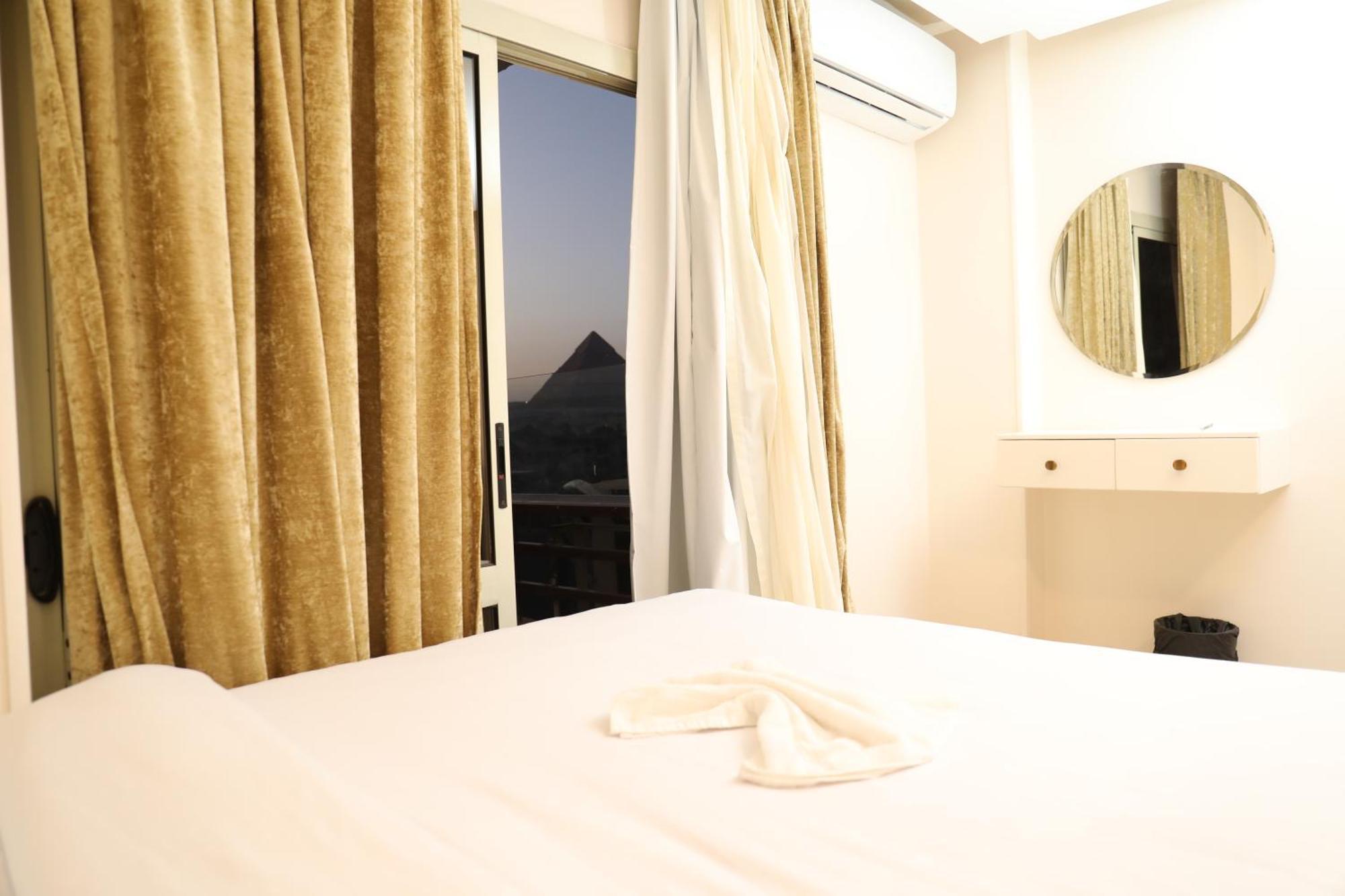 Pyramids Heart Hotel Kafrat al Jabal Exterior photo