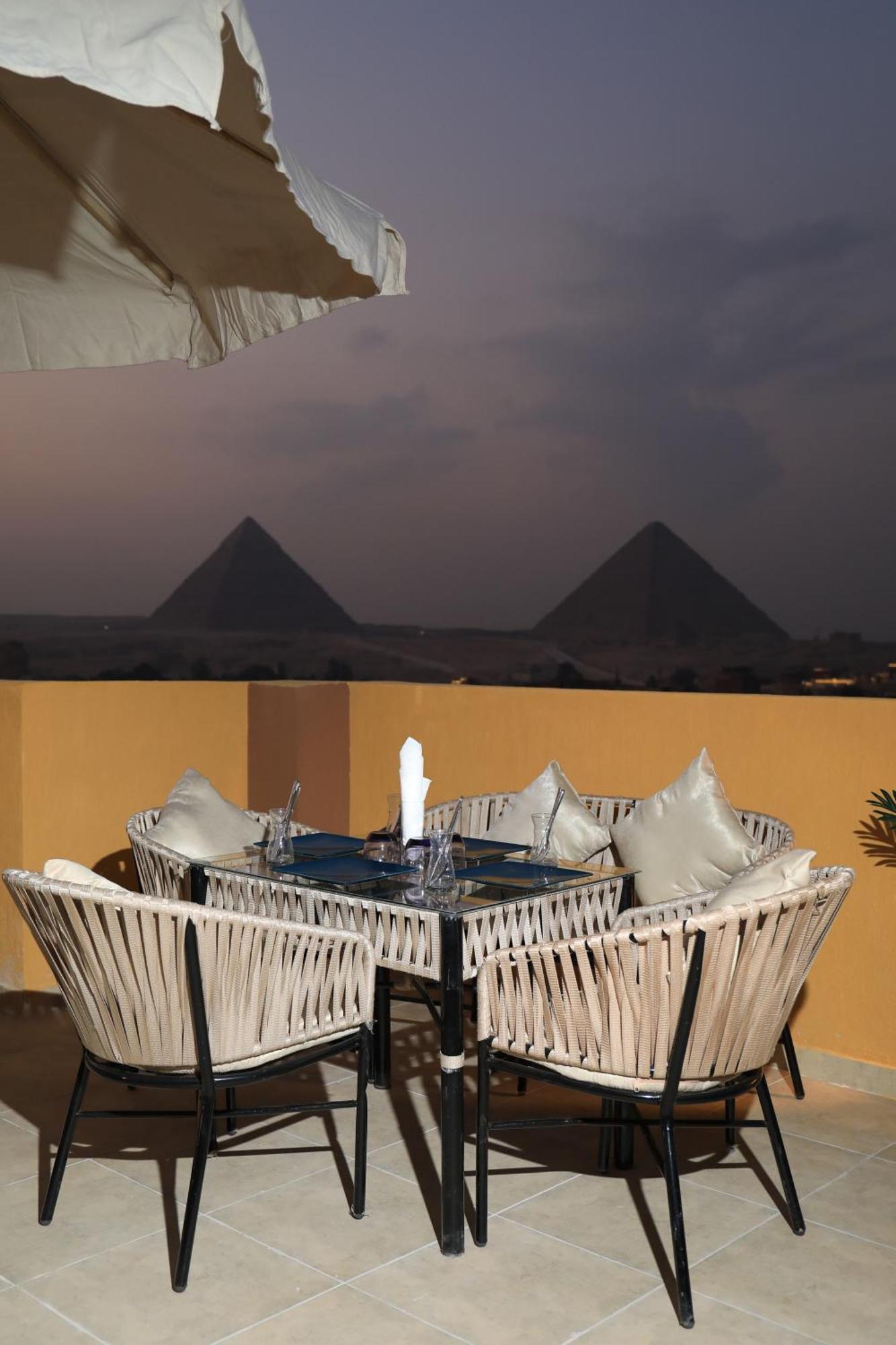 Pyramids Heart Hotel Kafrat al Jabal Exterior photo